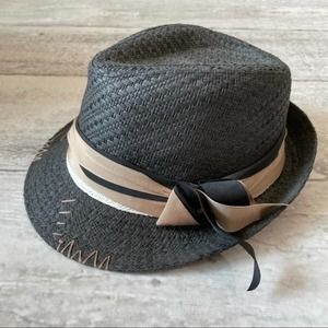 Stylish Black and Tan Women's Fedora Hat